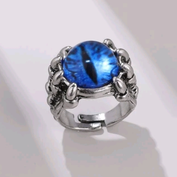 Jewelry - Dragon Cat Eye Ring